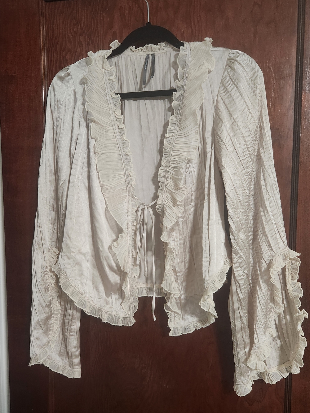 Anthropologie Cream Ruffled Tie-Front Blouse Size M NWOT Boho Romantic Bell Slee